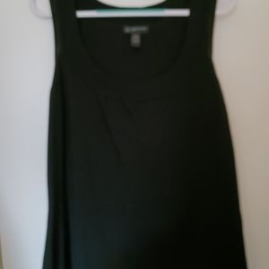 Black sleeveless top INC Woman